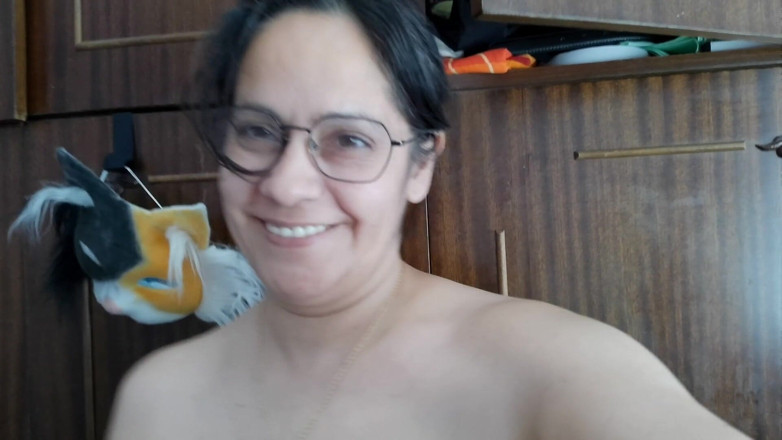 Randy and Deria: Orinar en mi toalla rosa