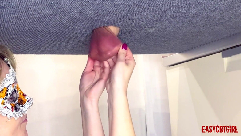 AnnyCandyPainboy: 愛人は非常に硬い陰嚢が奴隷を伸ばす Easycbtgirl