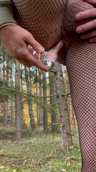 My vibrator plays and cum in a park near the city. Teen gay