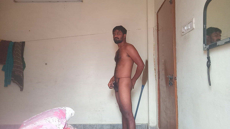 KUMBHA MANOJ KUMAR: Bintang desi India panas