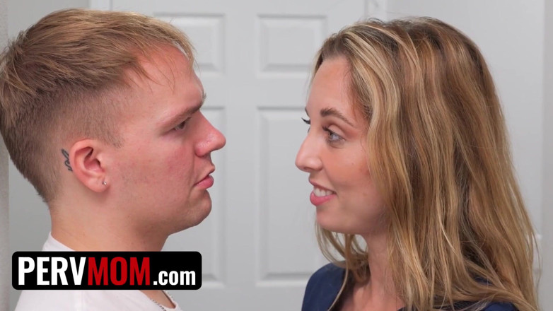 PervMom: Mẹ kế nóng bỏng của tôi lần đầu tiên chơi ba...