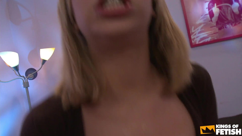 18Teen+ Sexperience: Napalona nastolatka dostaje swoją cipkę pompowaną przez przystojnego faceta z...