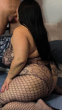 O mamă sexy matură mare și frumoasă seduce tineri, doar fani cu încetinitorul