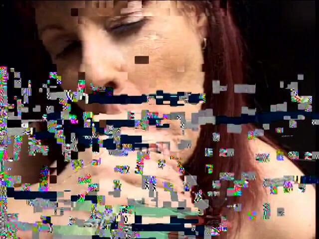 My MILF: Ruiva tesuda esfrega sua buceta molhada