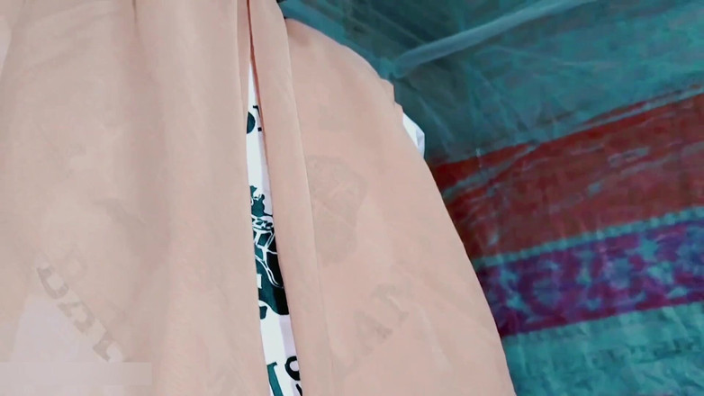 Pasutri indo: Lizanie dziury w dupie pięknej dziewczyny z hidżabu i ruchanie...