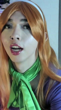 Puv Daphne Cosplay Burping Contest with Scooby