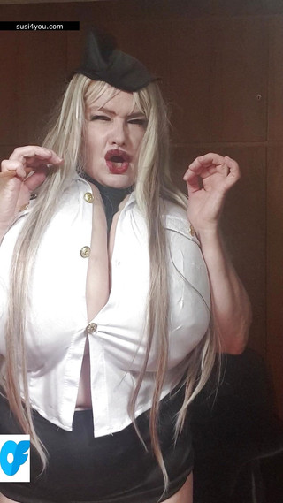 Susi4you: Ošklivá policistka ukazuje kundičku