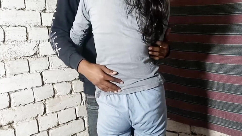 Shivanibaby: Coño virgen de la chica del pueblo follada por la...