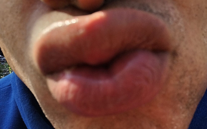 Talented Toungue Che: Mandi beruap dan banyak lagi