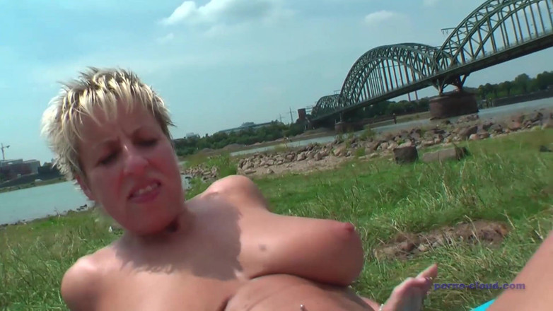 Porno Cloud: Outdoor fisting