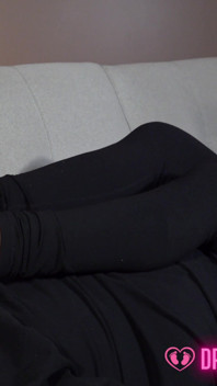Shelby lagi asik ngocok dan ngocok kontol dengan kaus kaki hitam berkeringat - dreamgirls dengan kaus kaki