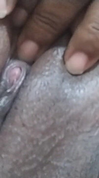 La mia piccola figa vuole il cazzo