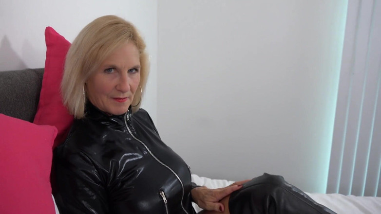 Dirty Doctors Clips - Solo Mature Playtime: Pvc Playtime