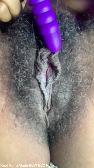 Super sexy ebony cuties: Zbliżenie Stymulujące moje duże kremowanie łechtaczki owłosione cipki