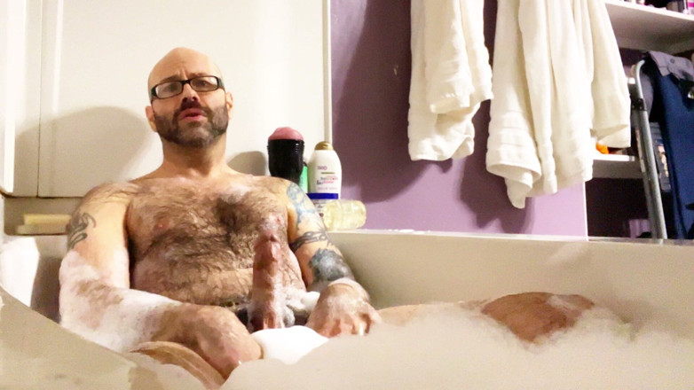 Hairy Wolfe: Rub a Dub Dub a Handsome Hairy Horny Stepdaddy in...
