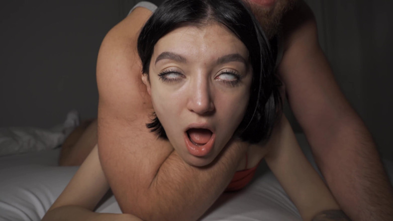 Pornforce: สาวเงี่ยนไม่รู้จักสำรวม ชอบถูกใช้เป็นที่ระบายน้ำว่า