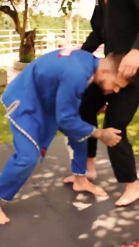 Výcvik a pak morbidní