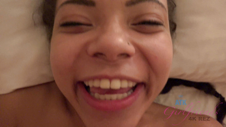 ATK Girlfriends: Vacanze virtuali in hawaii con adriana maya parte 4