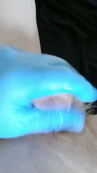 Latexhandschuhe Und Gleitmittel Bearbeiteten Eine Freude. Sperma, Wichsen, Versohlen, Wichsen