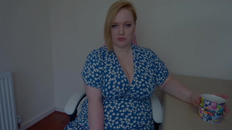 Julie_Bliss: Gergasi Julie Bliss - mengecutkan penyembahan payudara abang tiri