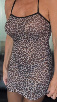 Leopard Print Dress dan Playtime Penggetar