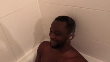 Sjojo Levana: In the bathtubs