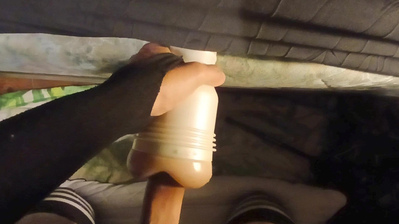 Raven LeSynn: Fleshlight berkongkek dengan Raven Letrap