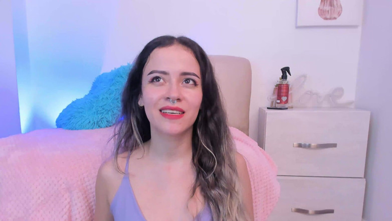 Yame Chike: La Bionda Sexy Vuole Solo Fare Sesso Con Ragazzi Nella...