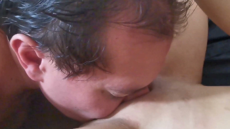 Matteo Linux: Fetter junge leckt die muschi eines teenagers