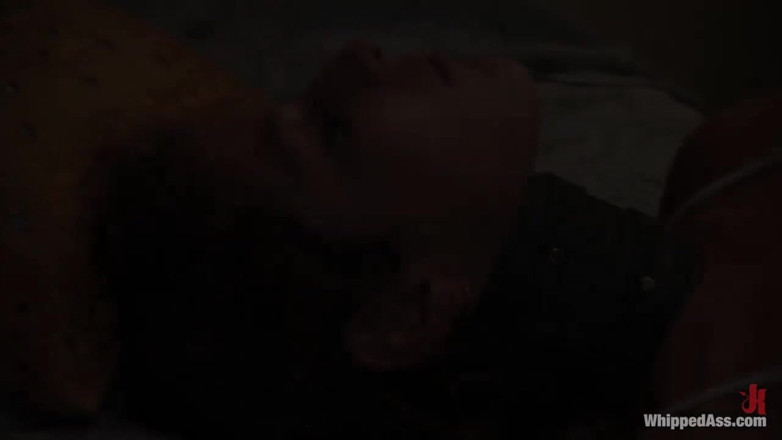 Whipped Ass by Kink: Gåvan