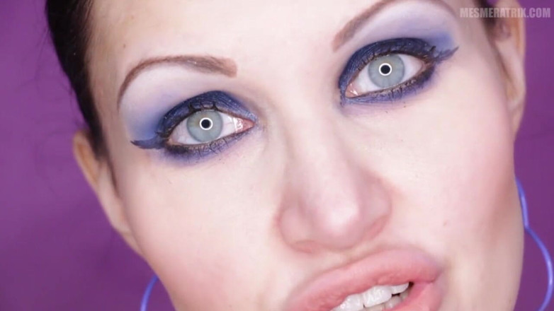 Lady Mesmeratrix Official: Seni büyülemeye geri döndüm