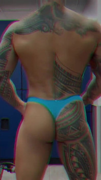 Je suis tellement excitée à la salle de sport que je dois m’enculer la chatte avec un gode dans la voiture Jona Ortiz