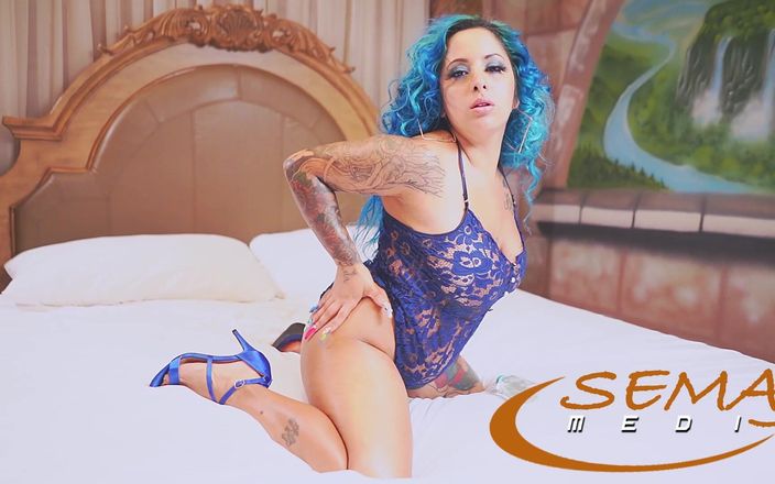 Semaj Media: Semaj Media, barbie espagnole adore te taquiner dans sa lingerie !