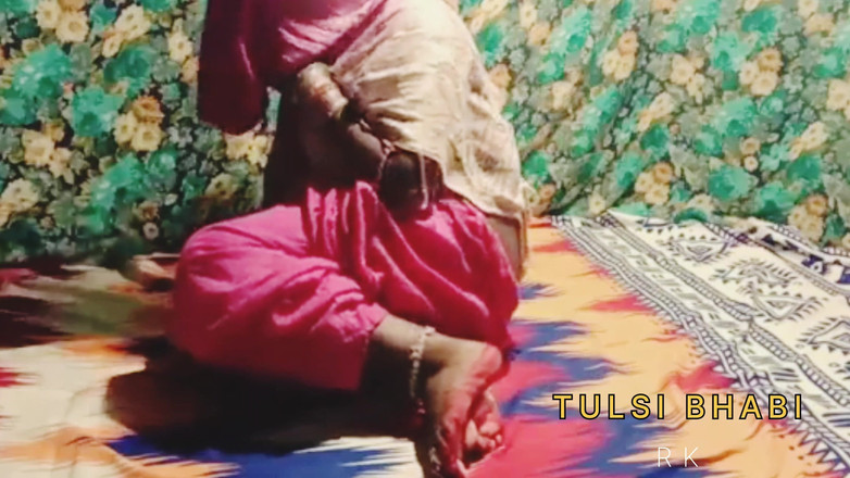 Tulsibhabhi: Desi bhabhi India dengan gaya yang berbeda - seks bhabhi panas