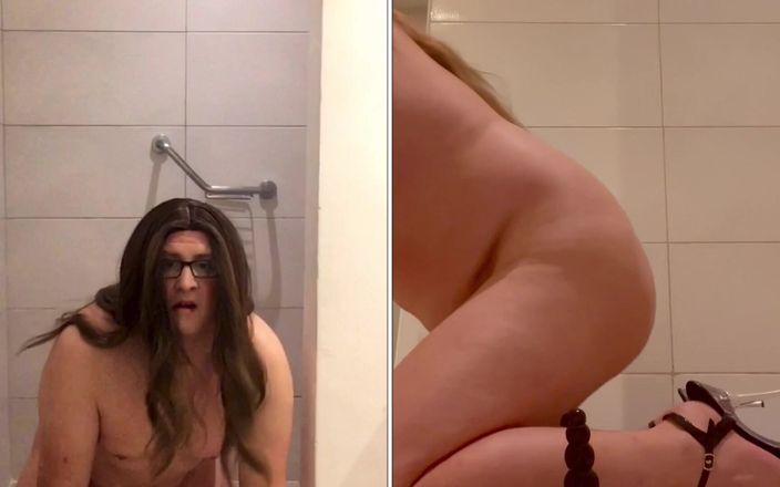 Sissy Paige: Nahá Sissy na vysokých podpatcích jezdí na svých robertcích