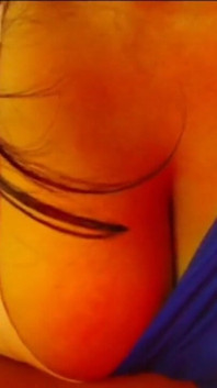 Fille sexy, soutien-gorge, seins, tétons, montre.
