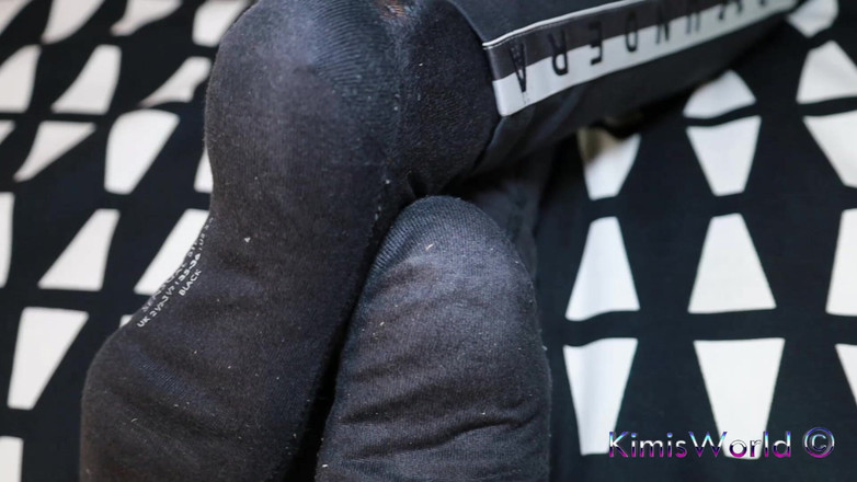 KimisWorld: 검은 양말과 더러운 실버 로퍼 - 레깅스를 입은 찐 신발 애타게