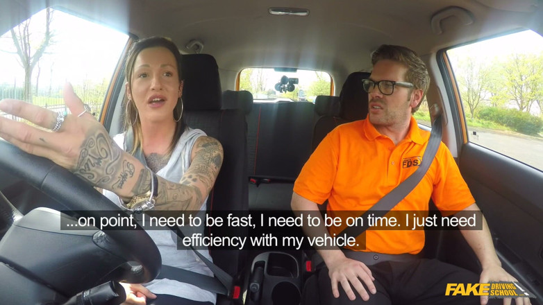 Fake Driving School: Fake Driving College - niechlujne creampie i głębokie gardło Obciąganie akcja