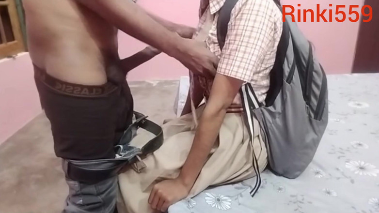 Rinki559: Il pene della ragazza indiana del college ha succhiato molto...
