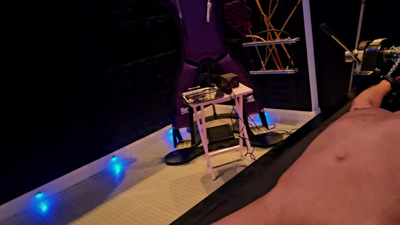 Strict Senz: Hukuman rindu alessa milano yang penuh dengan