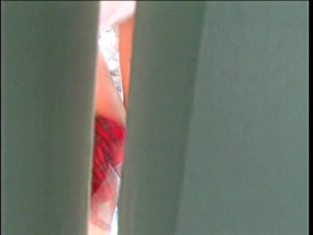 Dangerous Teens: Genç kız bir adam onu sikmek için geldiğinde yatak odasında...