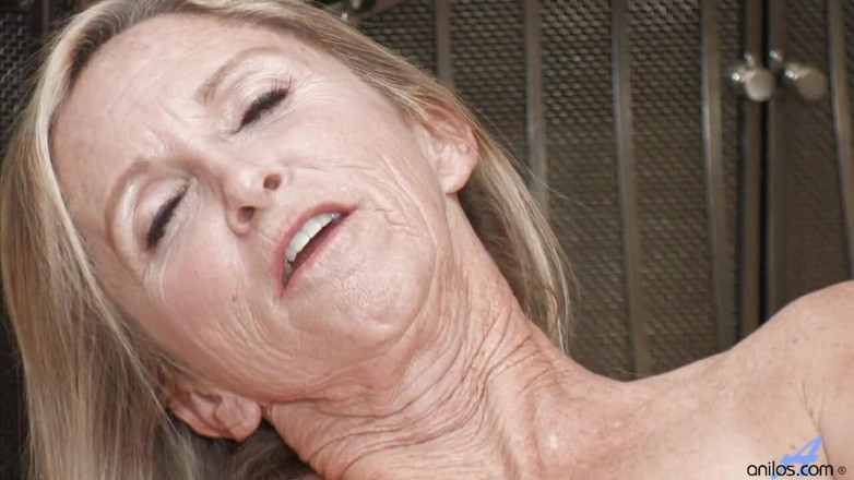 Anilos: La matura annabelle brady ama farsi scopare