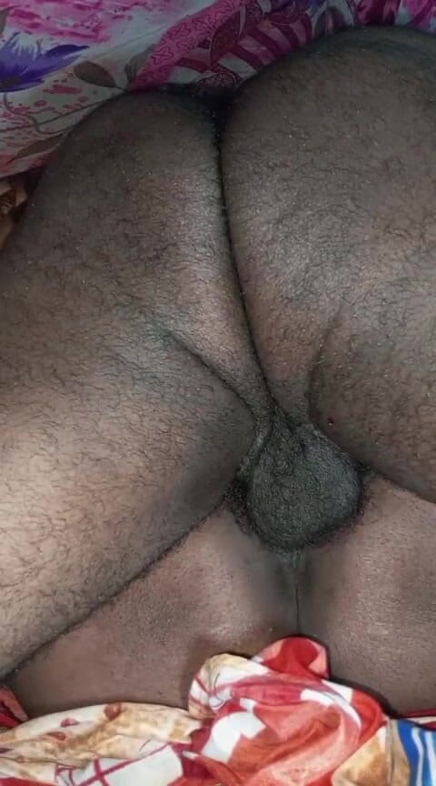 Auntixxx69: Saya mengongkek pantat dan pepek bhabhi dengan baik dan membuatkannya...