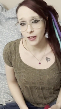 Twitch streamer passa a videocamera puttana con grande cazzo sborrata