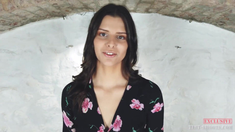 Test-Shoots: Exclusive Video with Pretty Cute Face Virgin Teen Viola Kat...