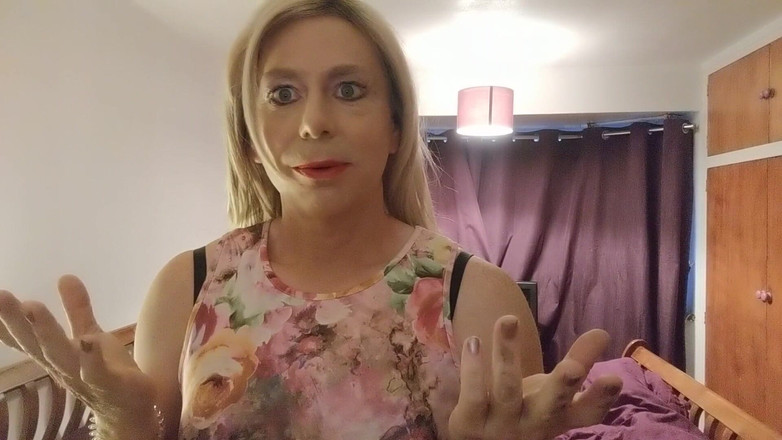 NikkiGee: Vieni a letto con Nikki