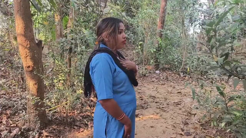 Sona bhabhi: Odia college-mädchen hardcore-fick mit ihrem freund im wald, odia sex...