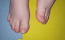 On cloud 69: 마누라의 부드러운 작은 발