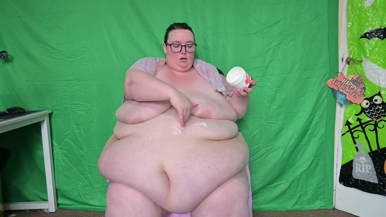 SSBBWLadyBrads: SSBBw fetter körper trocken nach der dusche mit handtuch teil 1