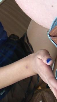 Num ama la sexy en su ropa y los tacones altos, está esperando que el chico folle